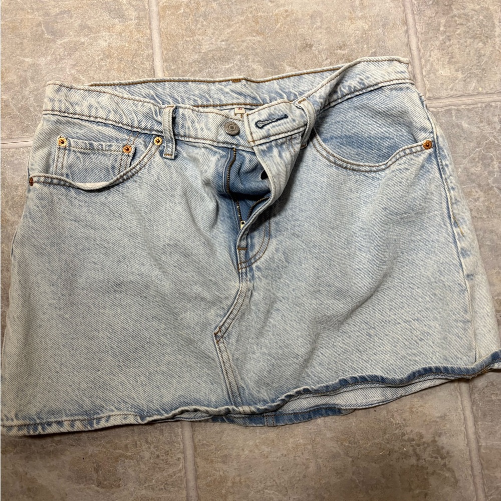 Levi's Light Blue Denim Jeans